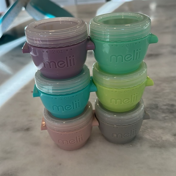 Colorful Stackable Formula/ Snack Containers - Picture 3 of 4